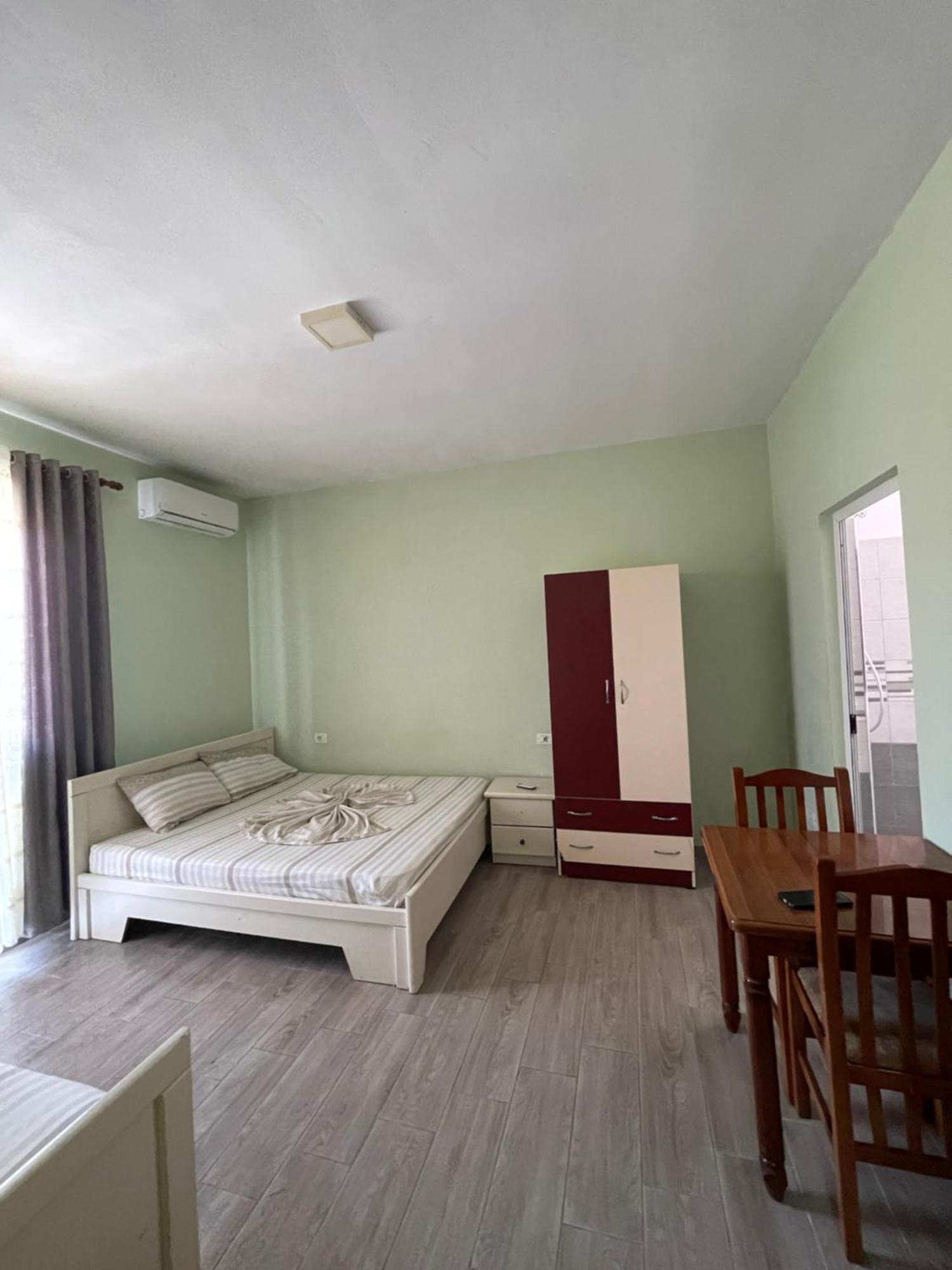 Vila Vladi Durrës Exterior foto