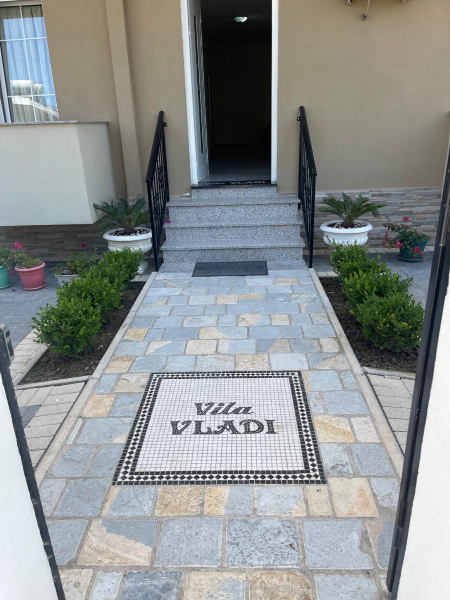 Vila Vladi Durrës Exterior foto